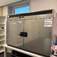 Memmert UFE 600 Oven image 1